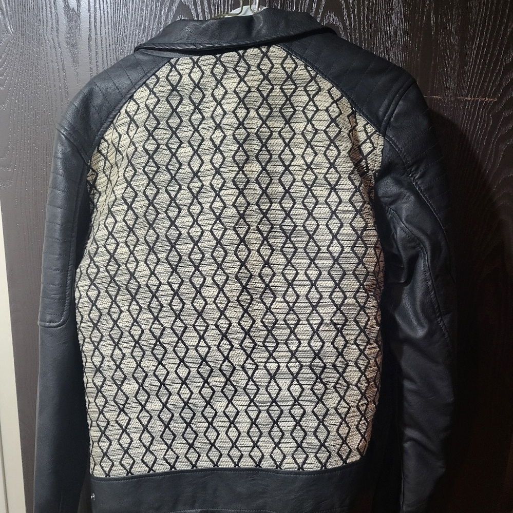 Volcom Black and Cream Womens Faux Leather Jacket Sz Xl